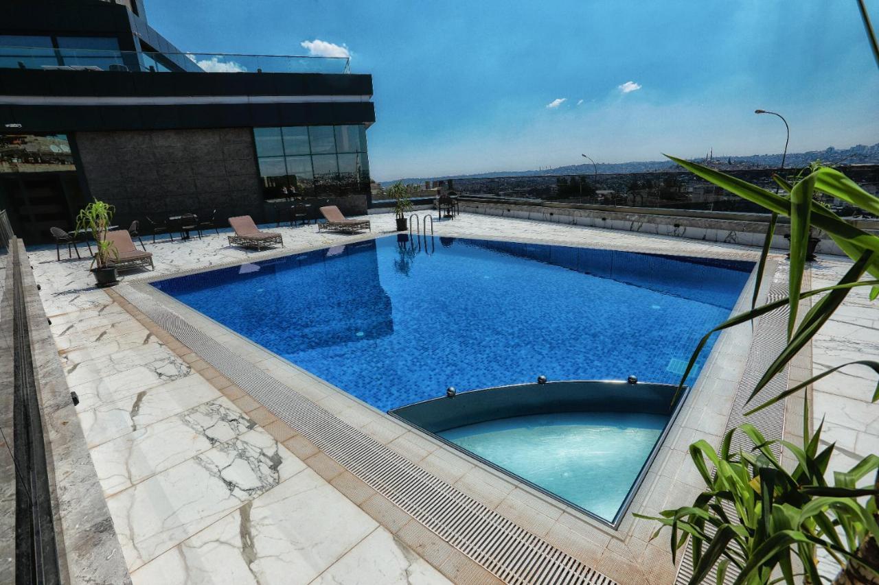 The Green Park Gaziantep Exterior foto Rooftop pool